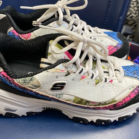 Skechers White and Multicolor Women Athletic Shoes Size 7 US - EUC!! - Picture 3 of 10